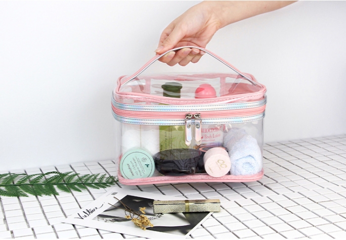 Which style makeup bag fit for summer?